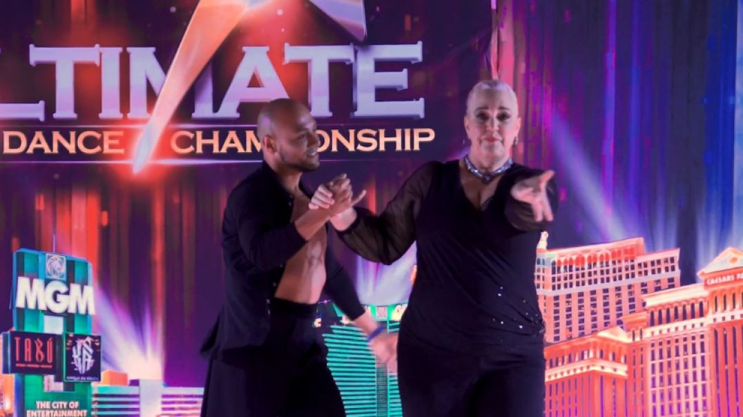 Manuel Olaya and Jody Herkloz - PRO-AM LADIES BACHATA SHOWCASE OVER 40 FINAL