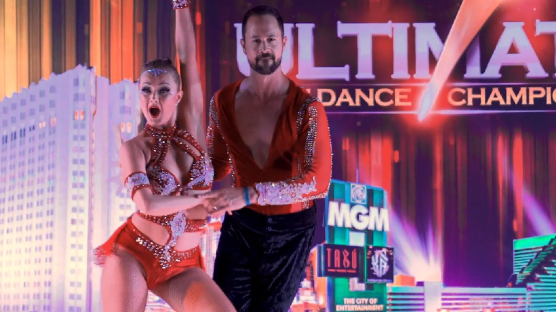 Katya Ivanova Rebollar and Darryl Bird - PRO-AM MEN INTERMEDIATE SALSA SHOWCASE