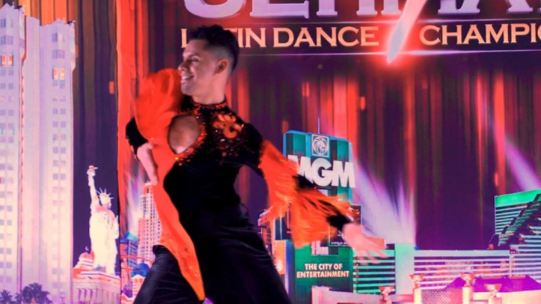 Julio de Haro -  AMATEUR MEN  INTERMEDIATE  SALSA SOLO  SHOWCASE FINAL