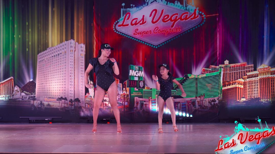 ⁣Reyna Rocabaldo & Natalia Luna Saturday Show