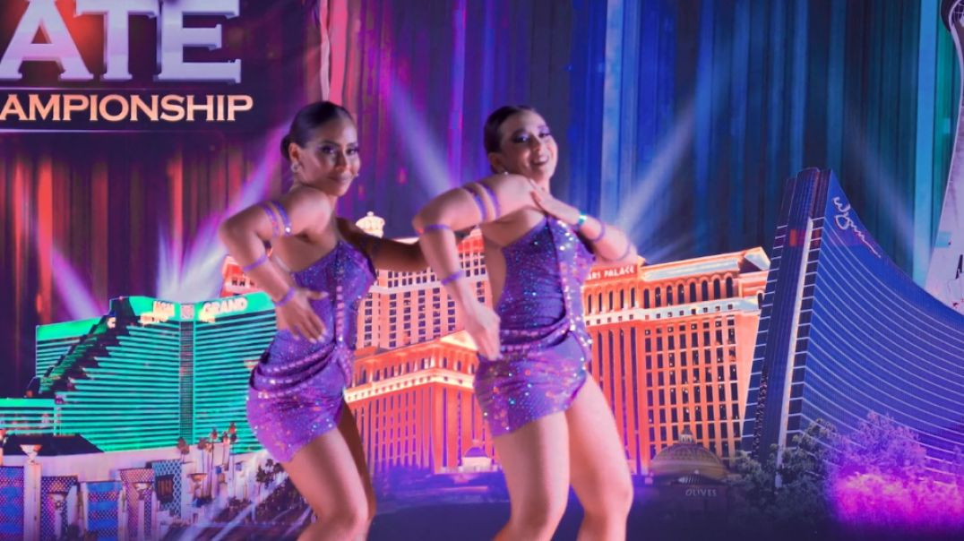 Linda Saenz and Carolina Pobluchenco - OPEN LADIES SAME GENDER BACHATA SHOWCASE SEMIFINAL