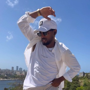 PRESENTE 🧨🇨🇺